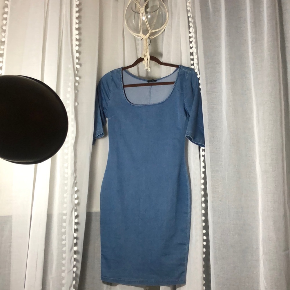 Fitted Scoop-neck Stretch Dress